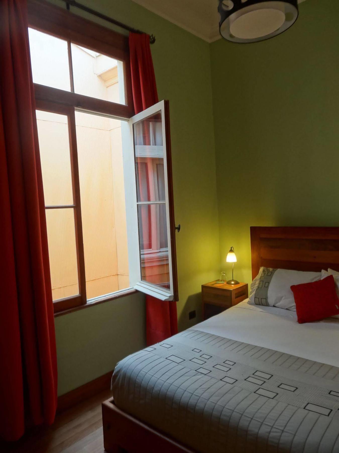Puerta Escondida Bed & Breakfast Valparaiso Exterior photo