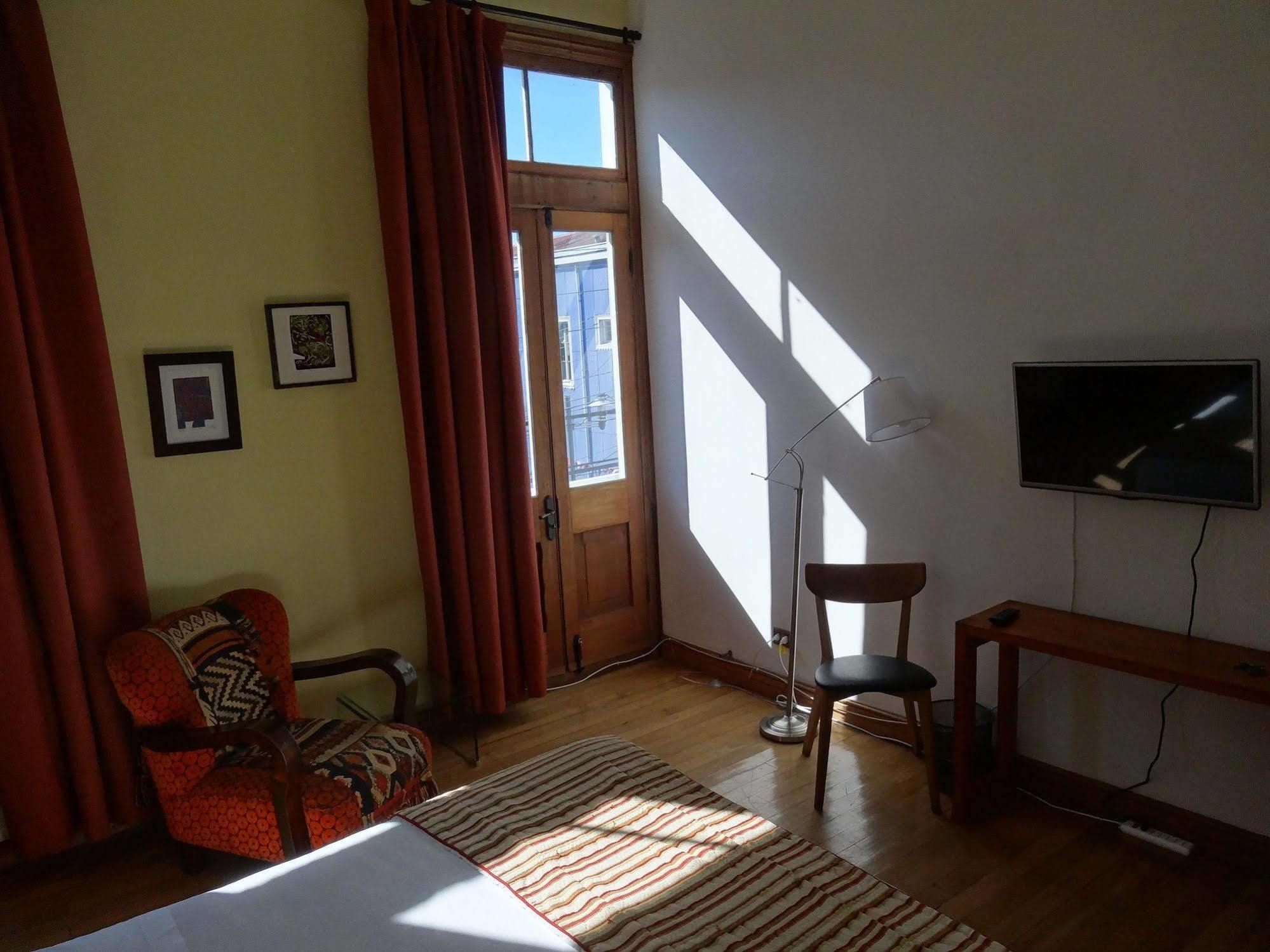 Puerta Escondida Bed & Breakfast Valparaiso Exterior photo